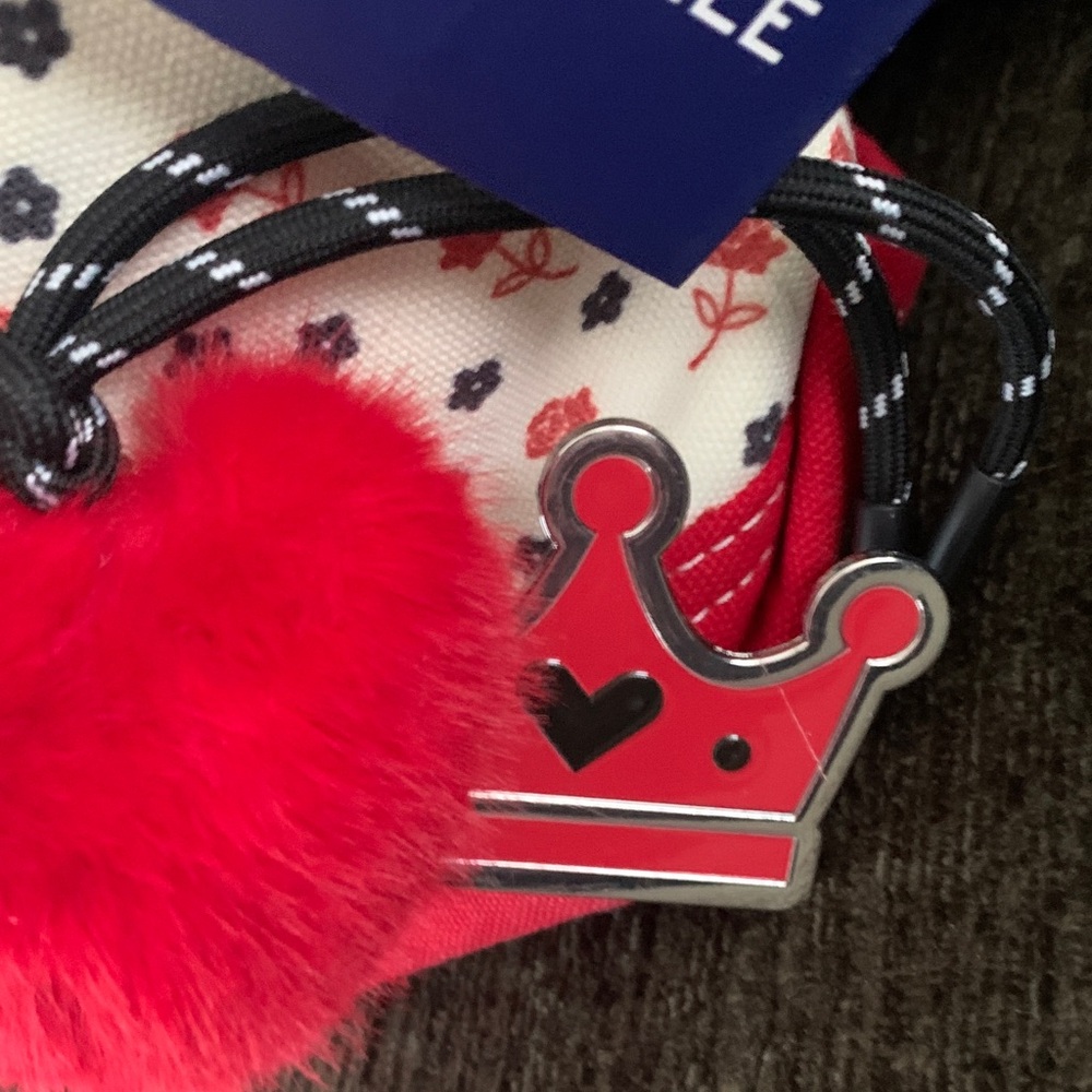 🆕- EXCLUSIVE! Aeropostale Red and Cream Queen Of Hearts Mini  Tote - Picture 9 of 15